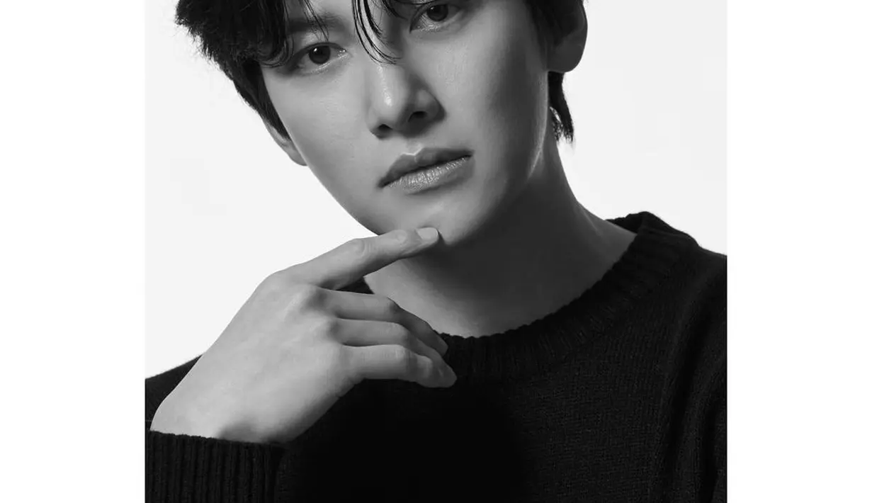 Tak hanya kemampuannya dalam berakting saja, para penggemarnya terutama kaum hawa sangat tertarik pada ketampanan Ji Chang Wook. (FOTO: https://www.instagram.com/jichangwook/)