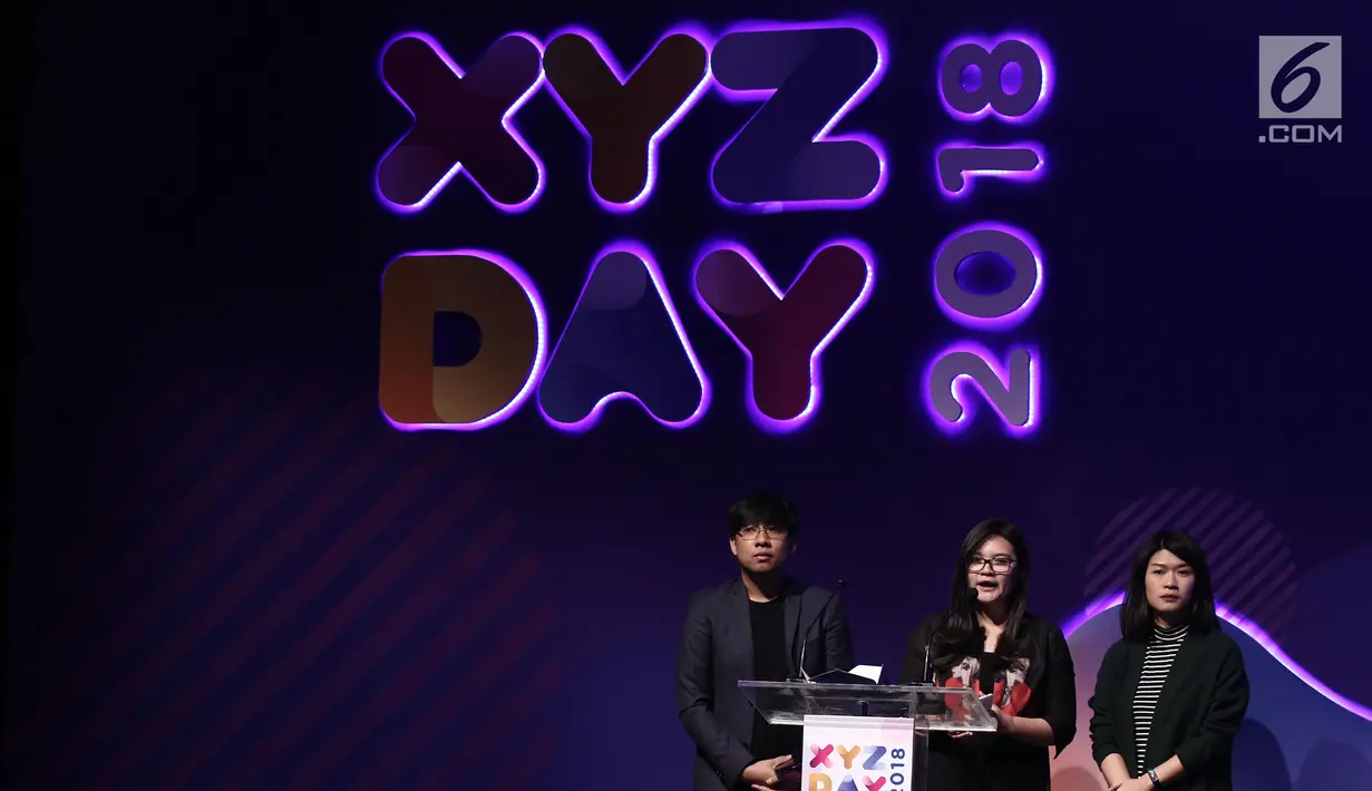 Tim Sore memberikan sambutan saat menerima penghargaan best branded video content of the year dalam acara XYZ Day 2018 di The Hall Senayan City, Jakarta, Rabu (25/04). (Liputan6.com/Herman Zakharia)