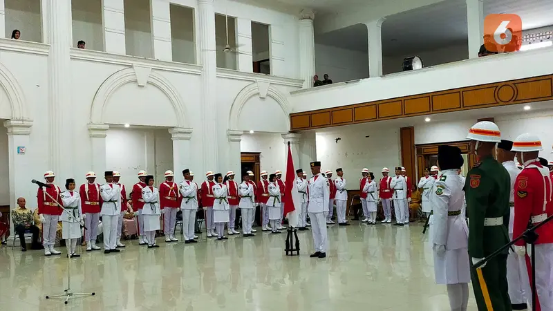 Pengukuhan Paskibraka HUT ke-79 Kemerdekaan RI di Gedung Juang Kota Sukabumi (Liputan6.com/Istimewa).