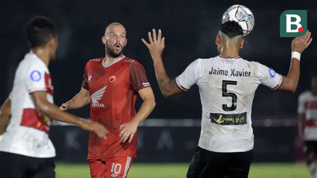 Foto: Belum Cicipi Kemenangan di BRI Liga 1 2021 / 2022, Madura United dan PSM Makassar Bermain Imbang