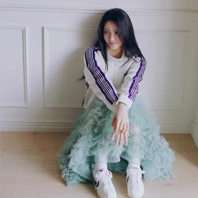 Yunah ILLIT (Instagram/illit_official)