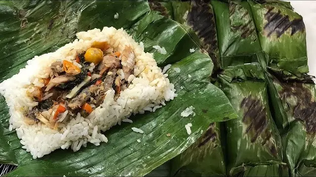 Resep Nasi Bakar Ayam Suwir Sambal Terasi