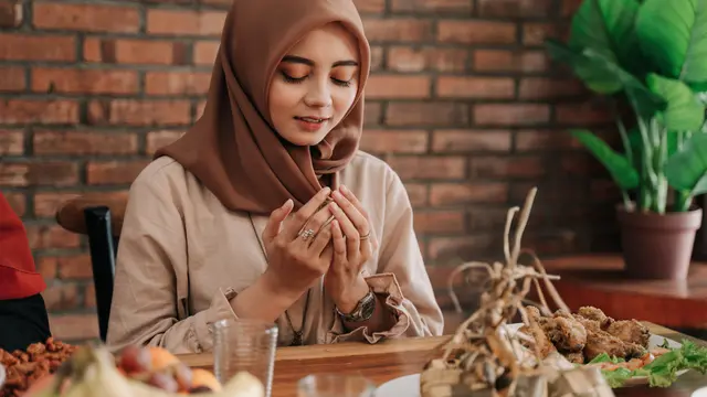 Berpuasa di Bulan Ramadan