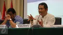 Menkominfo Rudiantara memberikan keterangan pers terkait kesiapan sarana komunikasi di Bulan Ramadan, Jakarta, Jumat (19/6/2015). Sejumlah menteri hadir untuk menjelaskan kesiapan pemerintah dalam menyambut Lebaran 2015. (Liputan6.com/Faizal Fanani)