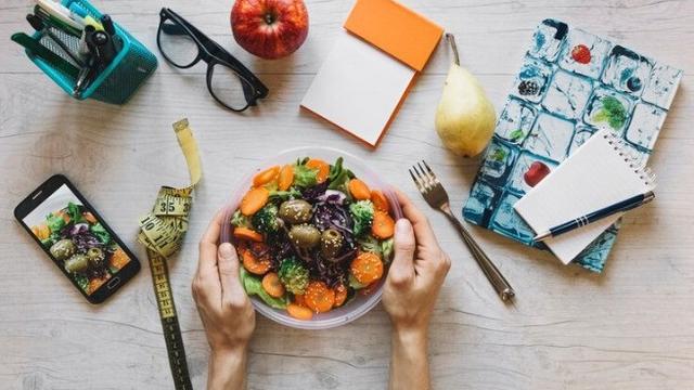 Ilustrasi Pola Hidup Sehat (Sumber: Freepik)