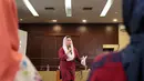 Menjadi salah satu dewan juri di ajang Puteri Muslimah 2017, tokoh perempuan Yenny Wahid menggantungkan harapan kepada 20 wanita berhijab yang telah lolos menjadi finalis Puteri Muslimah Indonesia 2017. (Deki Prayoga/Bintang.com)