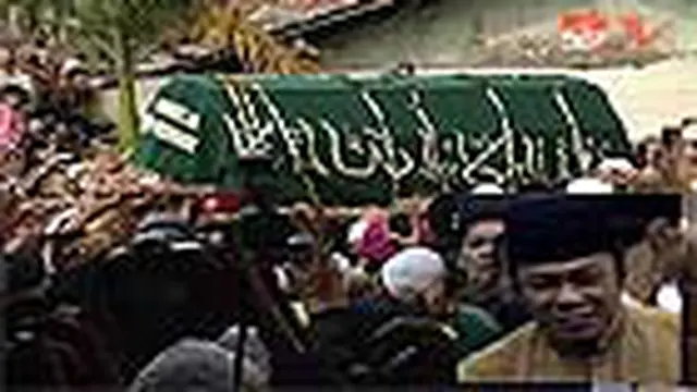 Gema Takbir Iringi Pemakaman Zainuddin