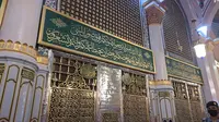 Makam Nabi Muhammad SAW yang ada di Kompleks Masjid Nabawi, Madinah. (Liputan6.com/Nafiysul Qodar)