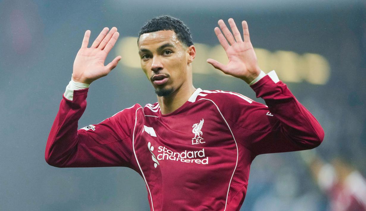 Namun keunggulan Frankfurt tak bertahan lama. Sembilan menit berselang, Hugo Ekitike yang notabene merupakan mantan pemain Frankfurt mencetak gol penyeimbang. (AP Photo/Michael Probst)