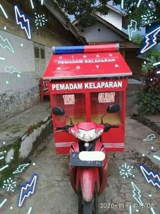 6 Tulisan Nyeleneh di Gerobak Motor Ini Bikin Pembeli Jadi Salah Fokus