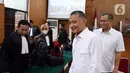 Terdakwa kasus merintangi penyidikan atau obstruction of justice pembunuhan berencana terhadap Brigadir Nopriansyah Yosua Hutabarat (Brigadir J), Hendra Kurniawan (kedua kanan) dan Agus Nurpatria (kanan) saat menjalani sidang lanjutan di Pengadilan Negeri Jakarta Selatan, Kamis (3/11/2022). Sidang tersebut beragenda mendengarkan keterangan delapan orang saksi yang dihadirkan jaksa penuntut umum (JPU), salah satunya teknisi CCTV. (Liputan6.com/Herman Zakharia)