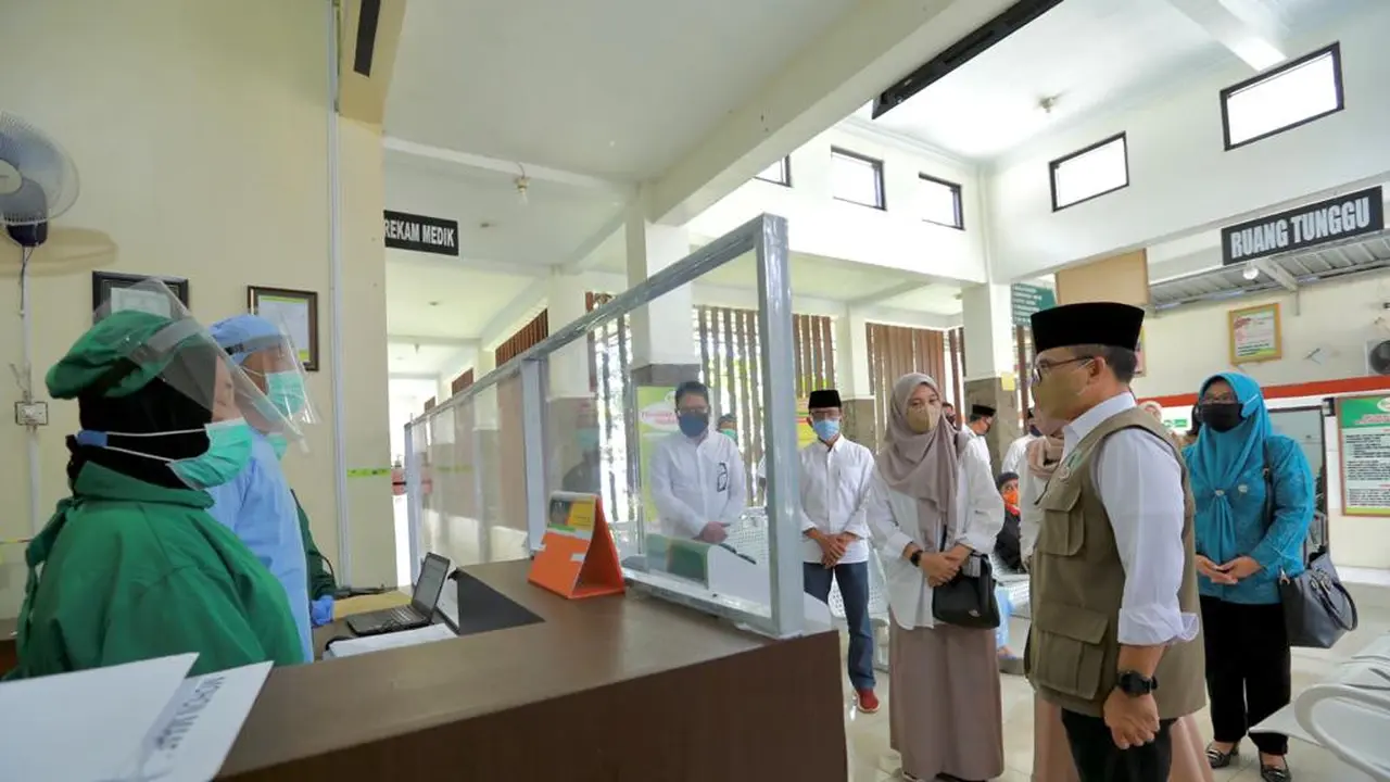 Stok APD Puskesmas Memadai, Bupati Anas Dorong Imunisasi Jemput Bola