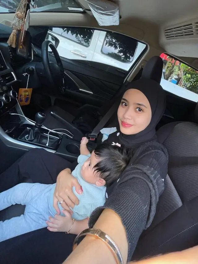 Wahida Muntaza Pemain Voli Jakarta Electric PLN. [@tasyawma]