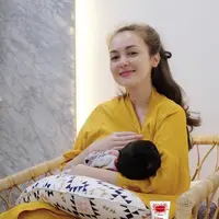 Rianti Cartwright (Instagram/riantic)