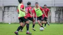 <p>Pemain Persija Jakarta, Ondrej Kudela saat mengikuti latihan perdana yang berlangsung di Nirwana Park, Bojongsari, Sawangan, Sabtu (29/06/2024). (Bola.com/Bagaskara Lazuardi)</p>