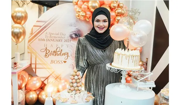 7 Potret Meriah Ulang Tahun Siti Nurhaliza Ke-42, Baby Bumpnya Jadi Sorotan