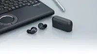 Nyaman Bekerja dan Bermain dengan True Wireless Earbuds