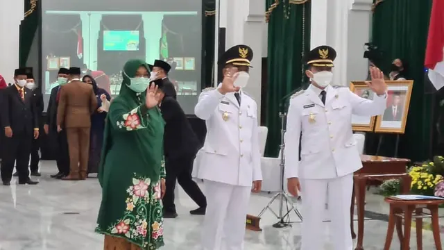 6 Potret Pelantikan Sahrul Gunawan jadi Wakil Bupati Bandung, Banjir Ucapan Selamat