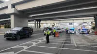 Imbas Kecelakaan Beruntun 3 Mobil, Polisi Terapkan Contra Flow Urai Kemacetan di Tol MBZ