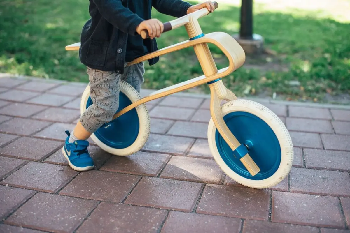 Manfaat Sepeda Tanpa Pedal untuk Tumbuh Kembang Anak
