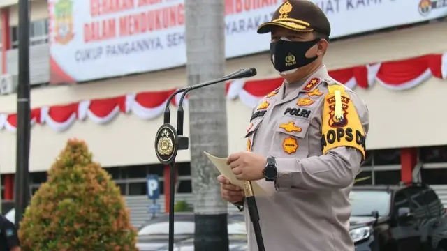 Kapolda Riau Irjen Agung Setya Imam Effendi.