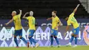 Brasil melanjutkan tren kemenangan di Copa America 2021. Kali ini, Tim Samba berhasil mencukur Peru empat gol tanpa balas pada laga kedua Grup B Copa America di Stadion Olimpico Nilton Santos, Rio de Janeiro. (AP/Silvia Izquierdo)