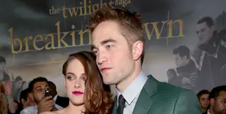 Siapa penggemar film 'Twilight' yang merindukan kisah cinta Edward Cullen dan Bella Swan, namun sepertinya hal itu tak akan kembali terjadi. Pasalnya Kristen sudah melabuhkan hatinya untuk penyanyi wanita yang tak lain adalah Soko. (AFP/Bintang.com)