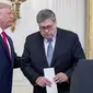 Presiden AS Donald Trump dan Jaksa Agung William Barr. (Source: AP)