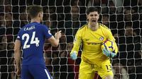 Chelsea berencana memperpanjang kontrak Thibaut Courtois dan memberinya gaji senilai 200 ribu poundsterling (Rp 3,8 miliar) per pekan. (AFP/Adrian Dennis)