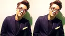 Seungri BigBang memang dikenal sebagai salah satu idol Korea Selatan yang punya wajah menawan. Akan tetapi saat memakai kacamata, ia terlihat berkharisma dan menawan. (Foto: soompi.com)