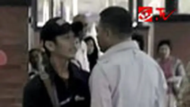 Rahul Lemos Cekik Wartawan