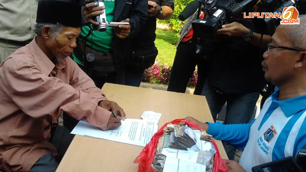 duo-pengemis-pulang-131203-b.jpg