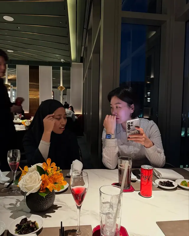 Meski beda keyakinan tetap rayakan ultah bersama, begini momen 6 perayaan hari lahir ibu Ayana Moon