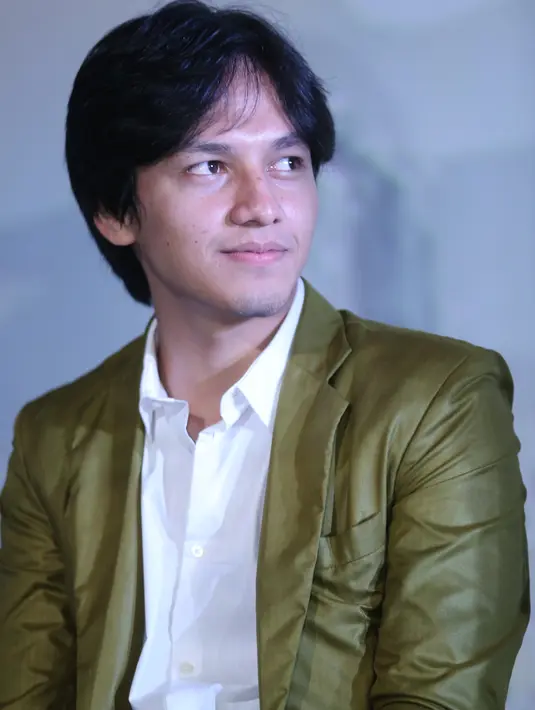 Chemistry kuat harus ada di antara Jefri Nichol dan Michelle, pasalnya di filim garapan sutradara Asep Kusnidar ini keduanya terlibat dalam kisah asmara. Namun saat beradegan mesra, Jefri Nichol merasakan gugup. (Adrian Putra/Bintang.com)