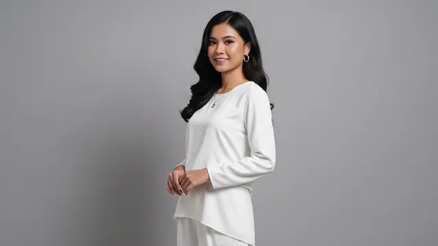 Padu Padan Model Celana Panjang Wanita Warna Putih