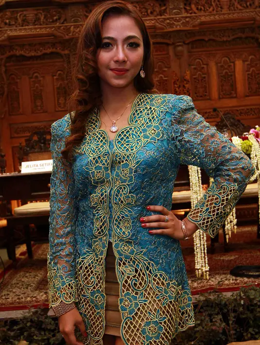 Dari awal pernikahan Jorik sang suami selalu mensupport apapun keputusan yang Nadia ambil, Nadia berucap ingin menuntaskan apa yang ada baru melanjutkan memiliki anak. (Deki Prayoga/Bintang.com)