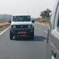 Suzuki Jimny diuji jalan (Youtube/Kar DIY)