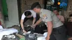 Polresta Tangerang menggerebek rumah yang memproduksi ribuan petasan untuk dijual pada bulan Ramadan.
