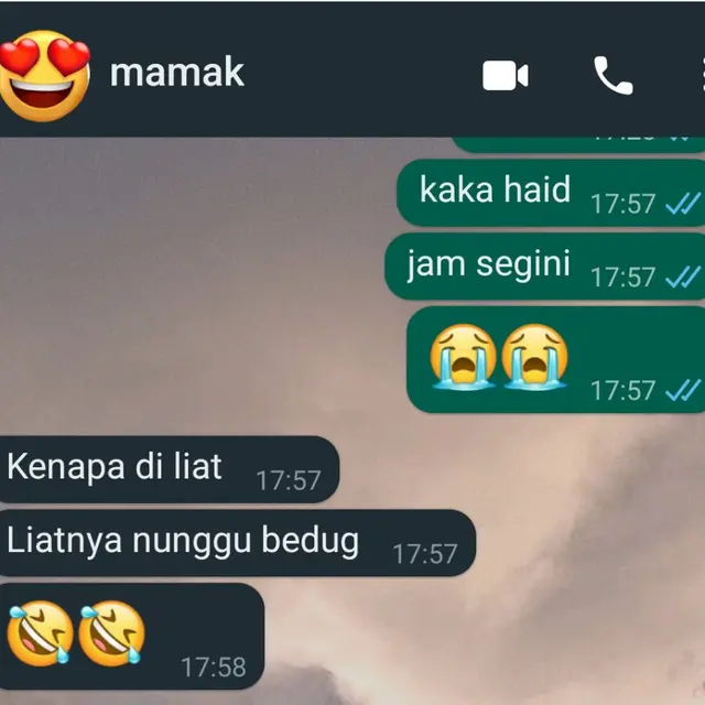 6 Balasan Chat Ibu saat Anak Lapor Haid di Tengah Jalani Puasa Ini Bikin Senyum