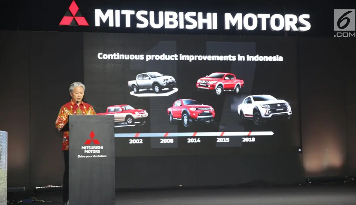 Program Director of Mitsubishi Motors Corporation (MMC) Koichi Namiki memberi paparan saat Mitsubishi Triton Tribute Night di Jakarta, Selasa (2/7/2019). MMC di Indonesia memperkenalkan New Triton sebagai model terbaru untuk pasar Indonesia. (Liputan6.com/HO/Yogi)