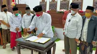 Paripurna di DPRD Kota Malang persetujuan hibah aset daerah Pemkot Malang kepada PCNU Kota Malang pada Selasa, 26 April 2021 (Liputan6.com/Zainul Arifin)