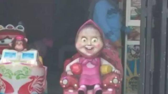 8 Potret Nyeleneh Bentuk Wahana Odong-Odong Ini Kocak