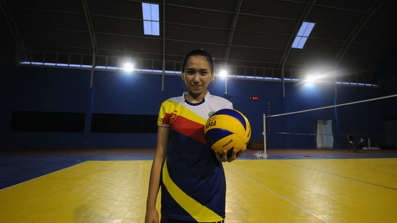 Yolla Yuliana