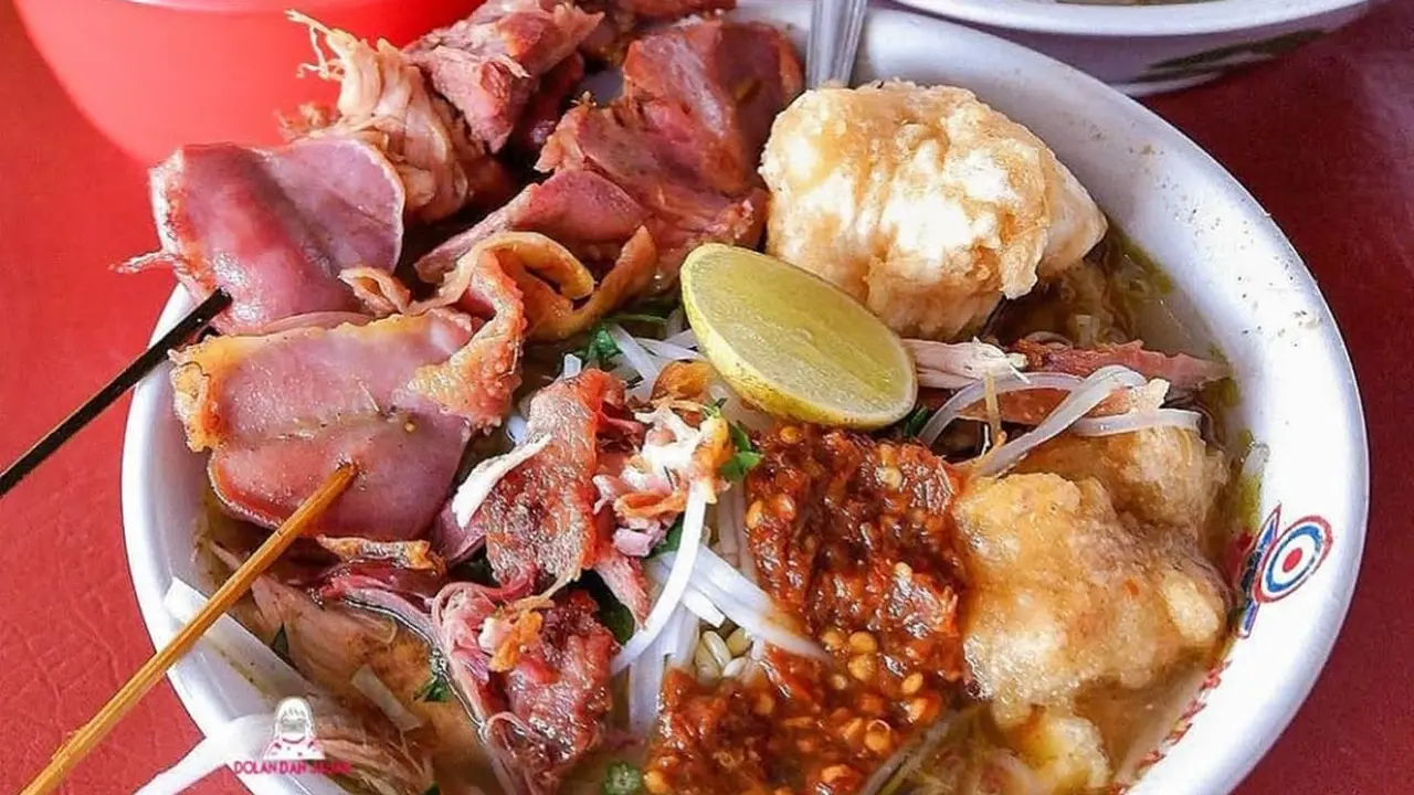 Tempat Kuliner Terdekat dari Stasiun Jogja Soto Ayam Lenthok Pak Gareng