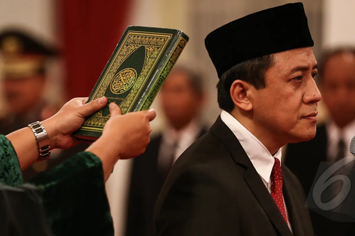 Jokowi Lantik Ayah Sherina Munaf Jadi Kepala Badan Ekonomi Kreatif