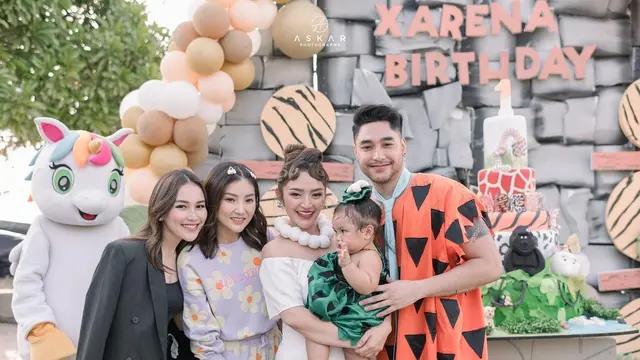 Xarena anak Siti Badriah dan Krisjiana Baharudin rayakan ultah pertama (Foto: IG emily_toysrental_party)