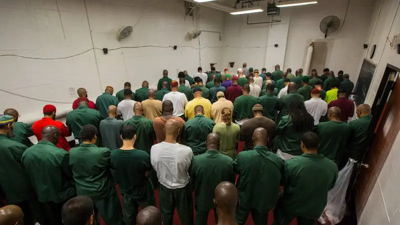 Dikenal Ketat, 80 Persen Tahanan di Penjara Ini Masuk Islam