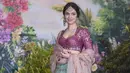 Divya Khosla Kumar tampil cantik menawan saat menghadiri resepsi pernikahan Sonam Kapoor dan Anand Ahuja. (Foto: instagram.com/instantbollywood)