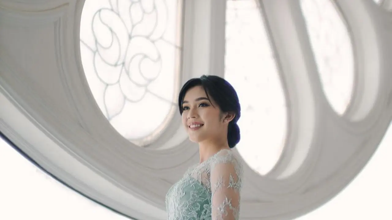 Potret Pertunangan Fay Nabila Mantan Dancer Cilik Jebolan IMB