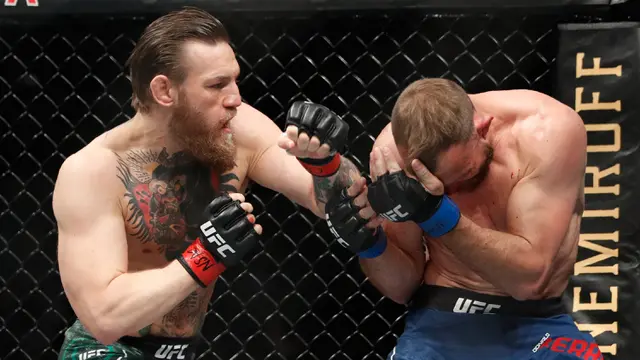 Ganas, McGregor Taklukkan Cowboy Cerrone dalam 40 Detik